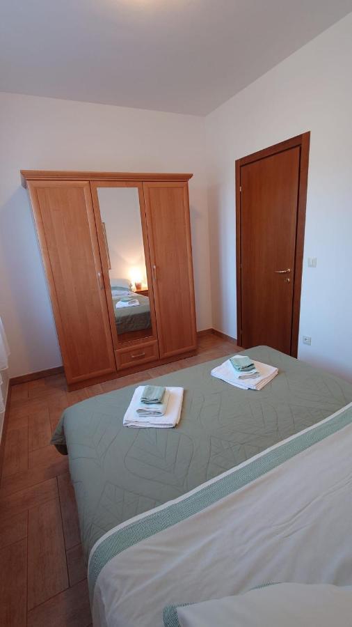 Apartments Lola โรวีน ภายนอก รูปภาพ